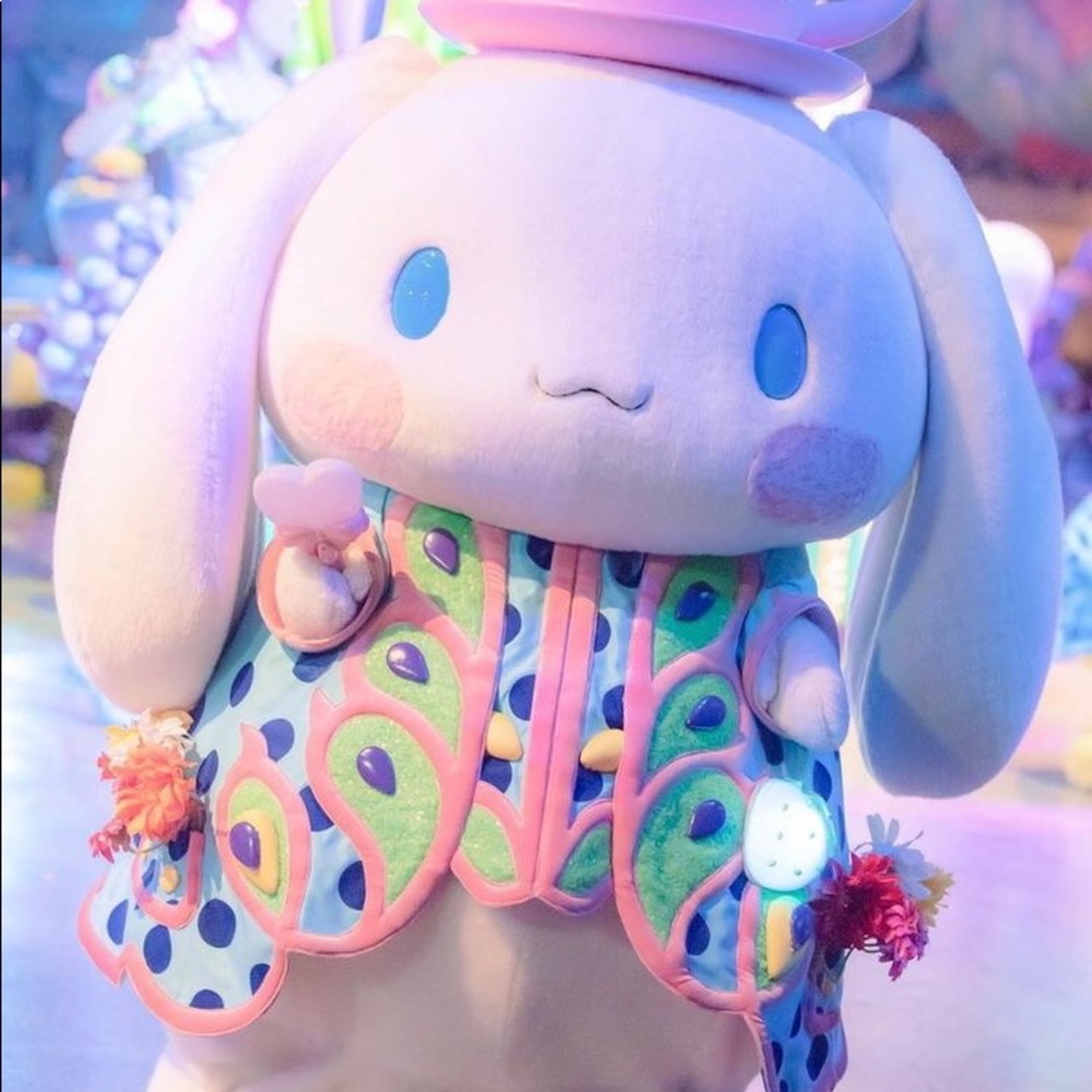 Meet your Posher, Ava